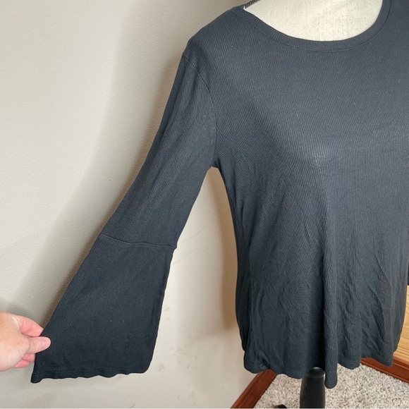 Old Navy Black Rib Knit Bell Sleeve Crewneck Top Shirt Medium - Picture 5 of 8